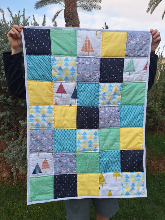 שמיכת טלאים לתינוק- עצים ושועלים